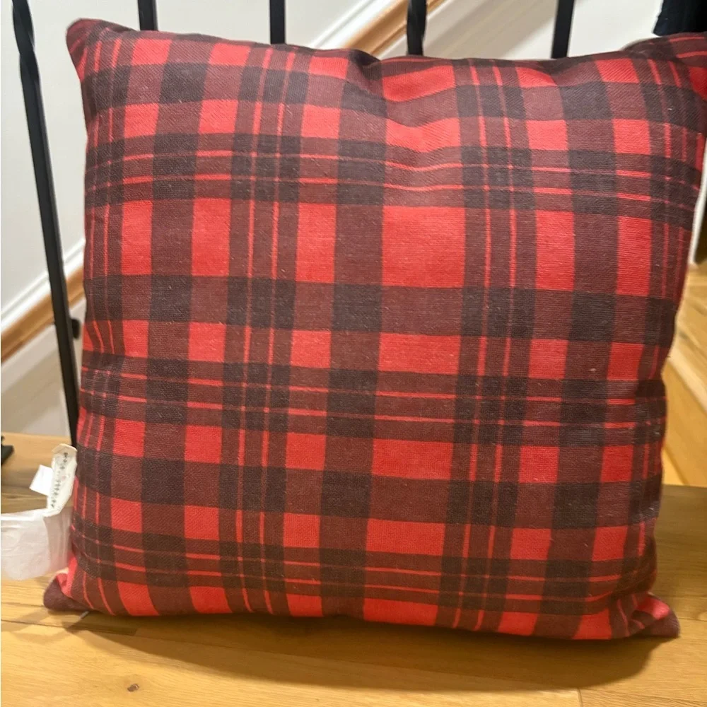 Red Shed Golden Retriever Christmas Pillow 18” x 18”